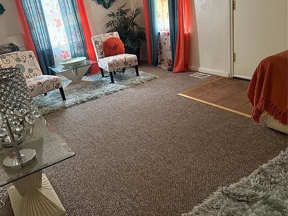 3rd image of 7028 Julian Ave