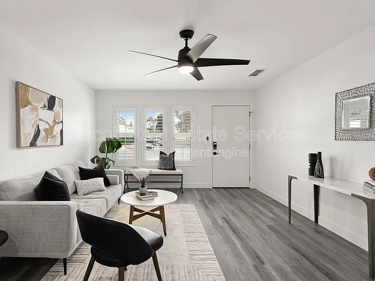 1710 Hanford Dr #1704 — Photo 4