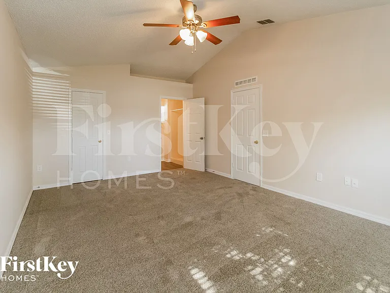 711 Hamster Way — Photo 8