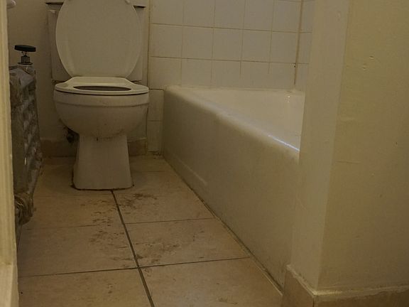 5th image of 120 S Harrison St APT 3