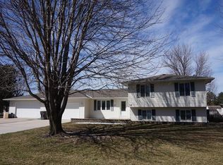 4080 Cannon Rd, Grand Island, NE 68803