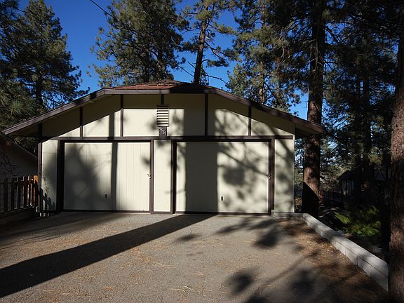 3rd image of 5585 Juniper Dr