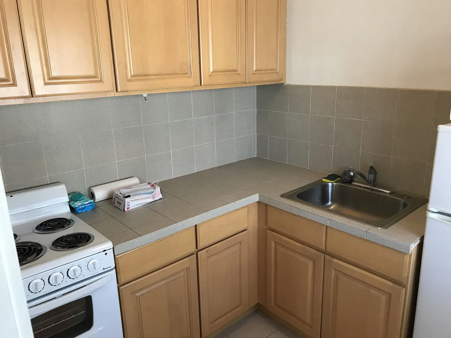 Studio, 350 sqft, $2,399 — Photo 4
