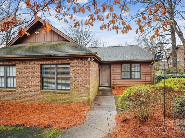 494 Glory Ct, Fort Mill, SC 29715