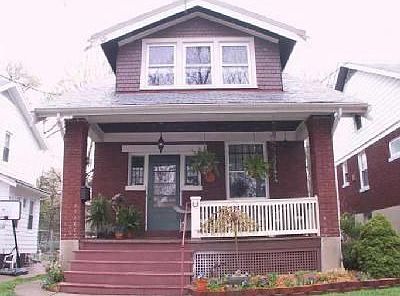 1st image of 3042 Hull Ave