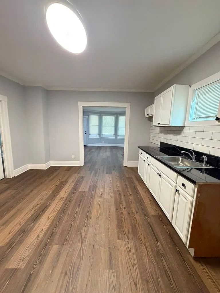 4603 Central St — Photo 4