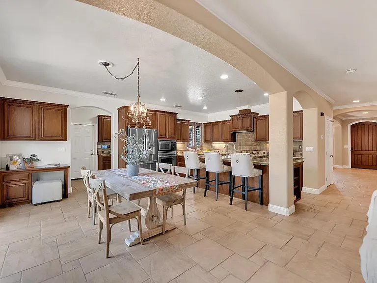 109 Palomares Ct — Photo 22