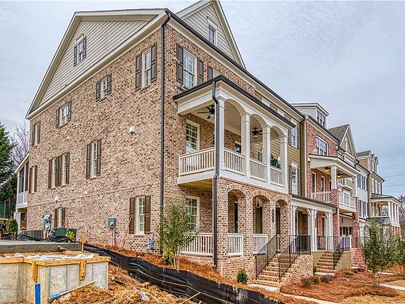 2nd image of 279 Cherokee St NE #9