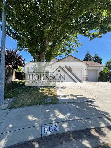 969 Monarch Ct Photo 1