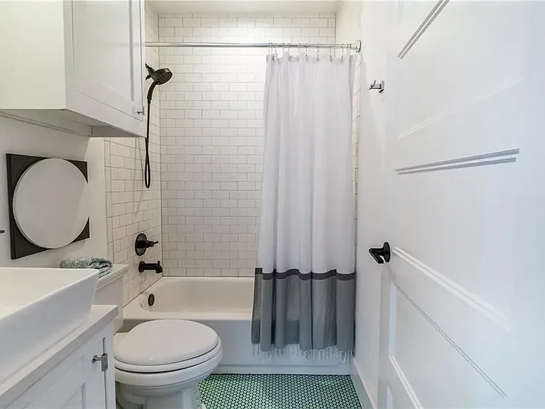 720 NW 18th St — Photo 20