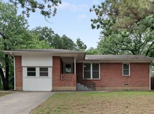 2103 Mercedes Rd, Denton, TX 76205