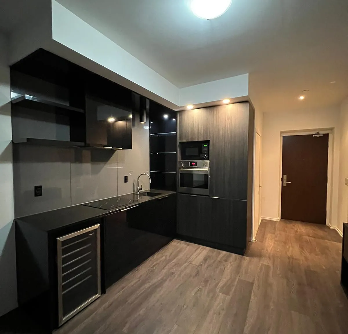 2 bed, $2,400 — Photo 3