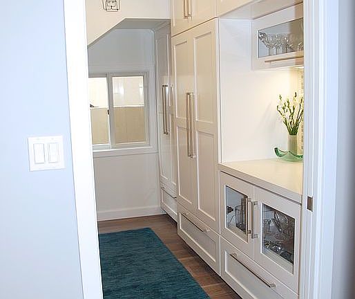 3rd image of 1709 Elm Ave