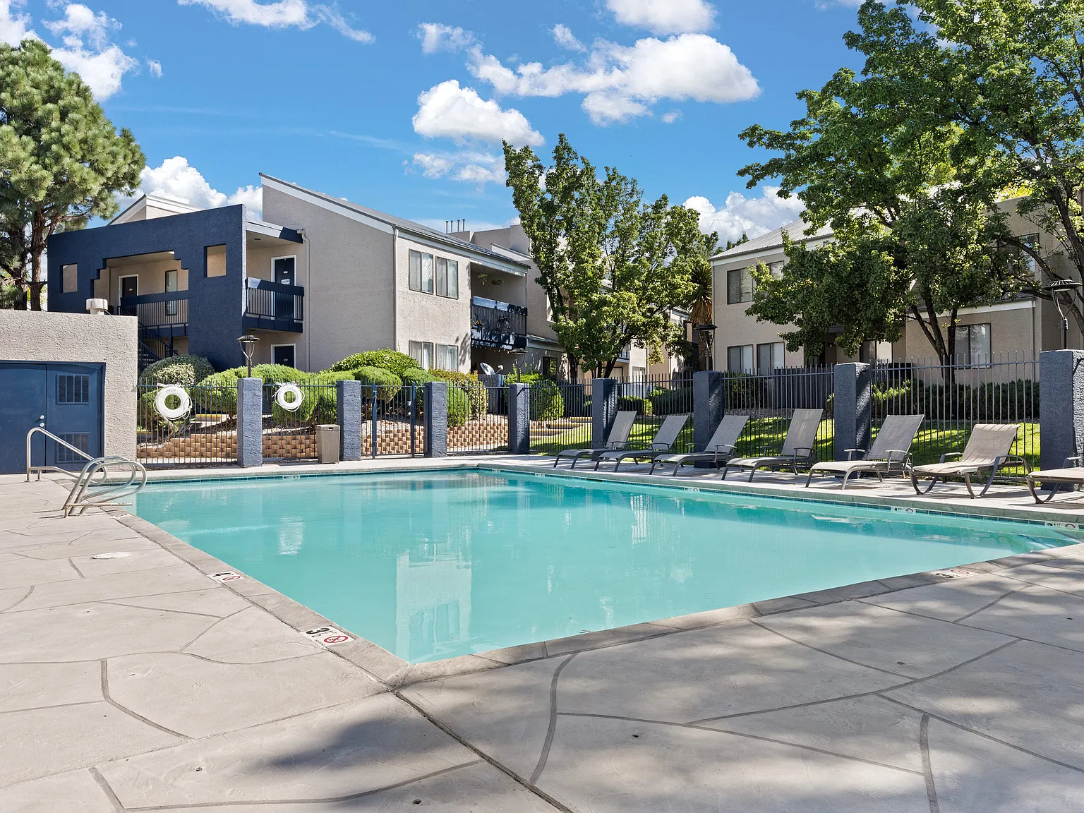 Vista Del Sol Apartments — Photo 4