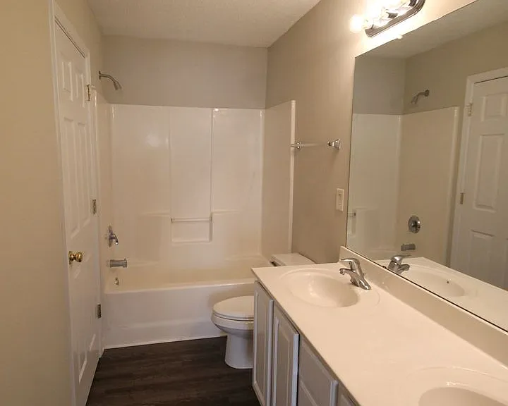 8065 Kennet Ln — Photo 9