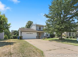 1020 Katra Ln, Holland, MI 49424