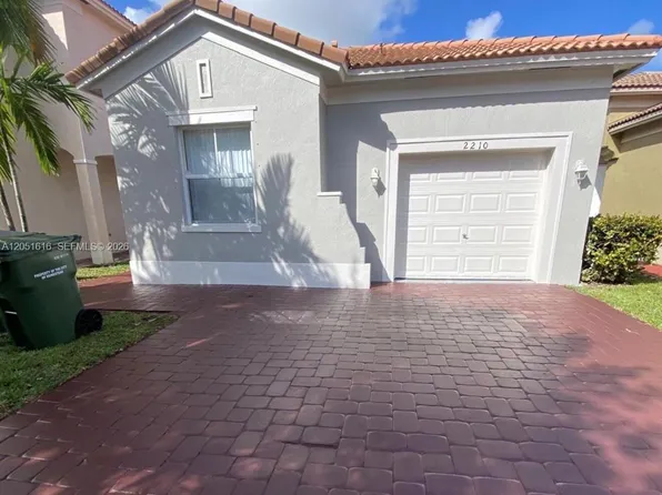 2210 NE 37th Rd, Homestead, FL 33033