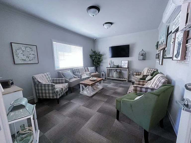 Remington Place Apartments — Photo 18