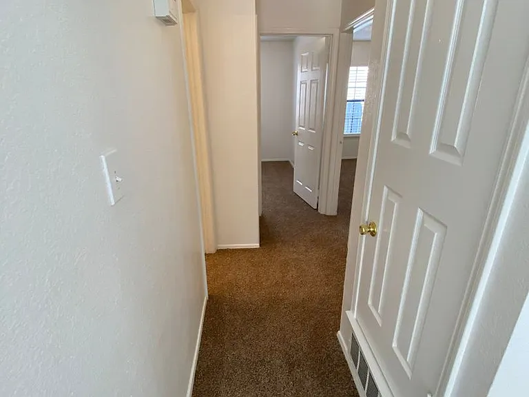 7904 Steppington Dr — Photo 8