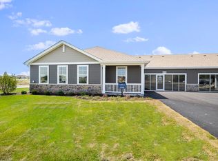 1113 Savannah Ln, Pingree Grove, IL 60140