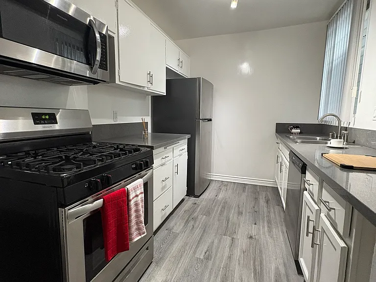 1029 N. Ardmore Avenue — Photo 26