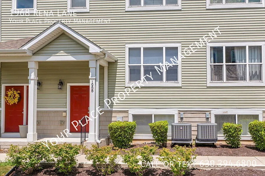 1/2 Month Free If Approved And Lease Signed By September 20! Like New 3br, 2.5ba Townhome In York... — Photo 2