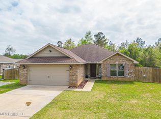 7 Sugarloaf Ln, Perkinston, MS 39573