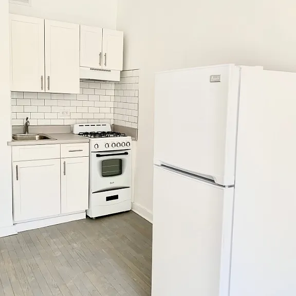 317 W 29th St #2C — Photo 2