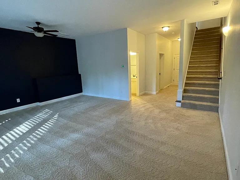 748 Carolina Ave — Photo 7