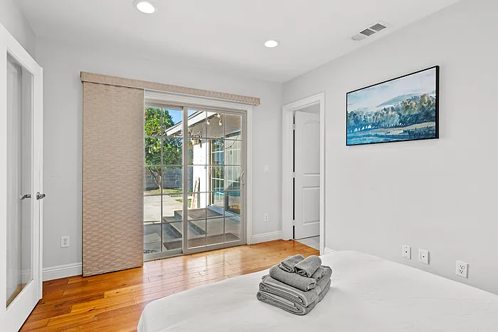 135 Underhill Dr — Photo 40