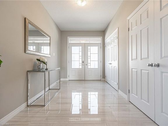2nd image of 219 Ambrous Cres