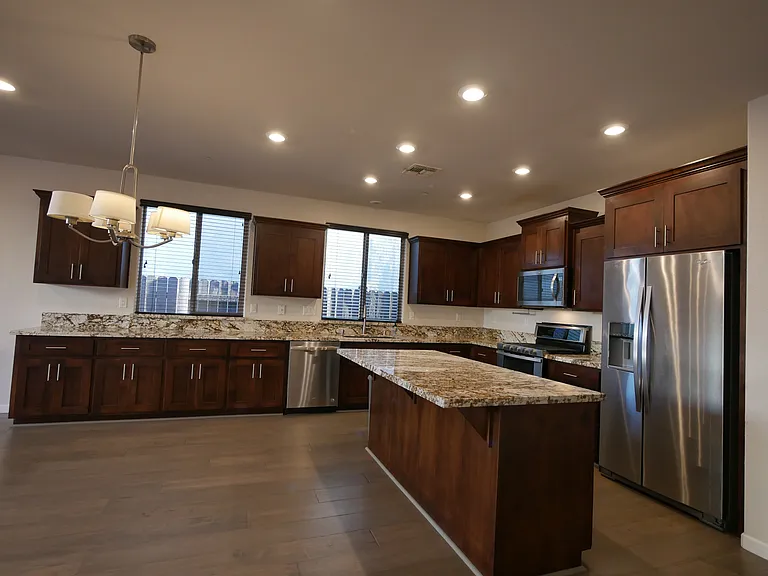 3158 Golden Trail St — Photo 4