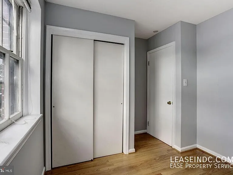 410 11th St NE #17 — Photo 22