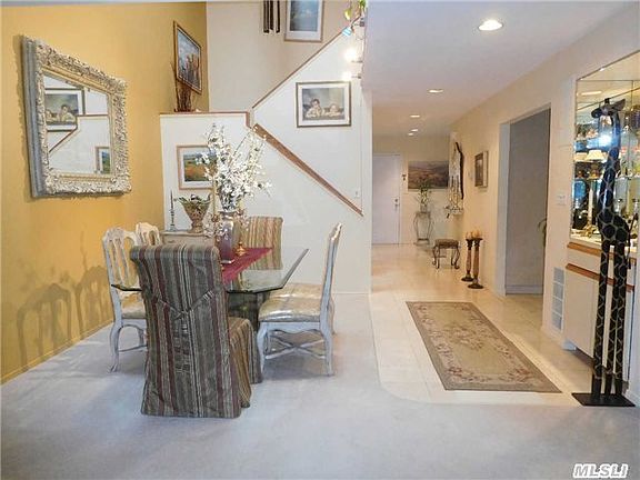4th image of 4 Chestnut Ln