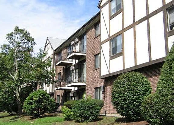 2nd image of 59 Highland Glen Dr APT 334