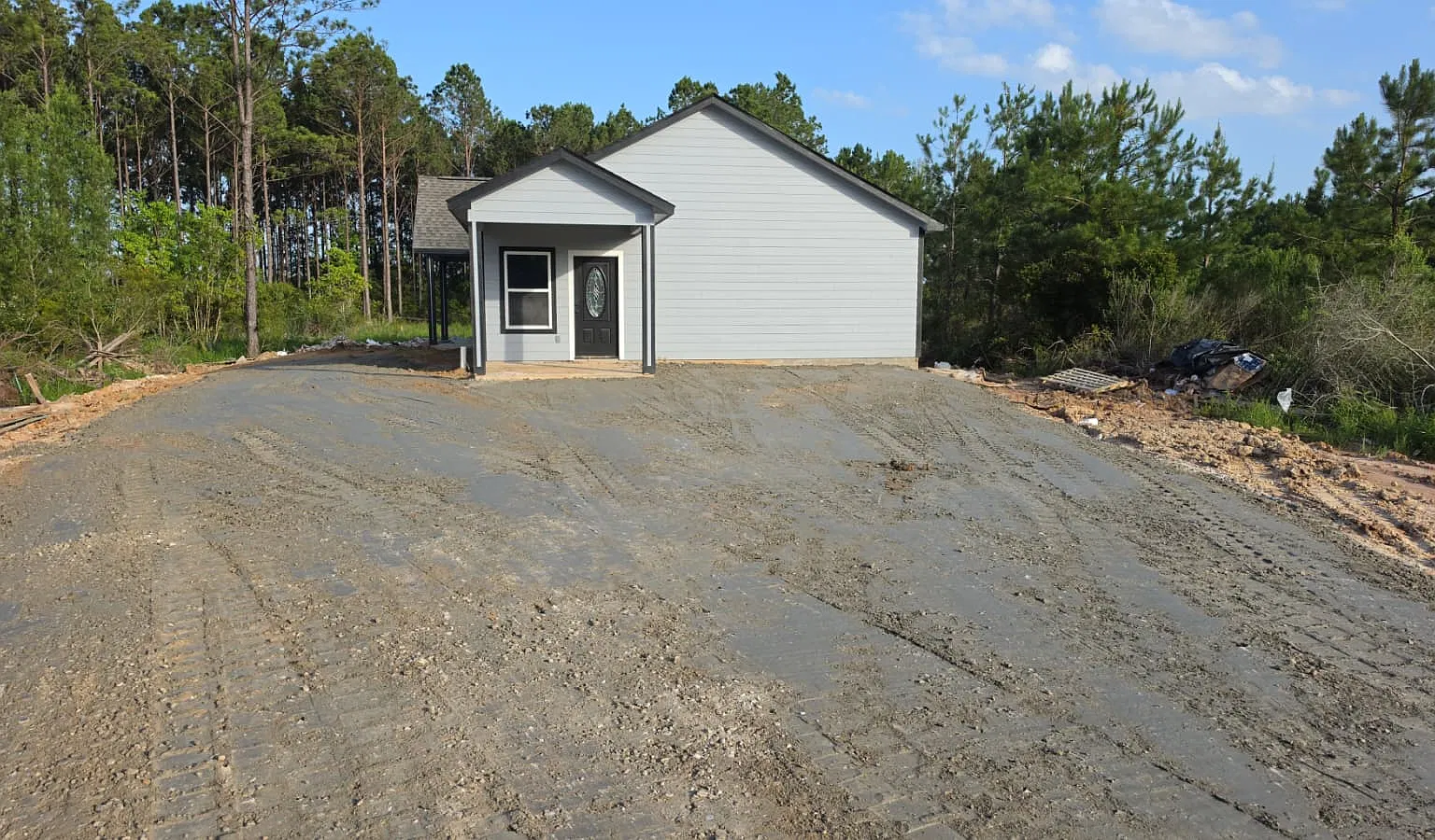 4 bed, 1920 sqft, $2,300 — Photo 1