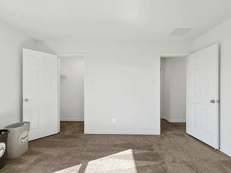 4208 Wood River Trl — Photo 16