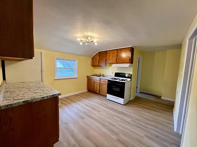816 W 4th St #2-814 — Photo 2