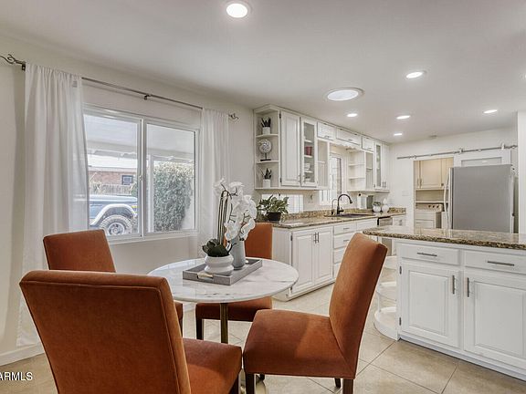 5th image of 1939 E SOLANO Drive