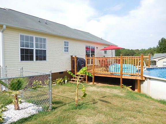 4th image of 134 Beaver Creek Dr