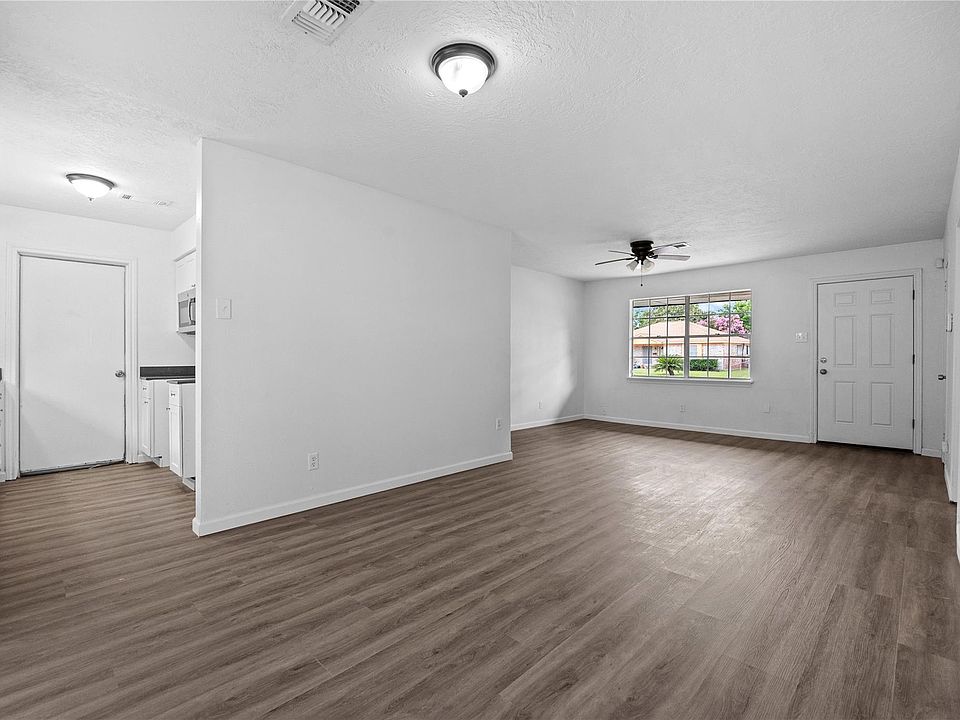 1st image of 3110 Brisbane St
