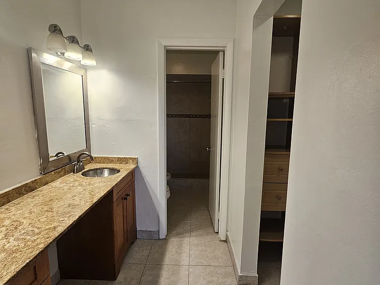 1870 W 72nd Pl — Photo 11