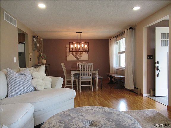 5th image of 6 Madaline Ln