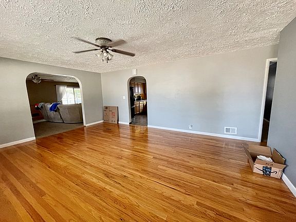 4th image of 2023 W 14th St