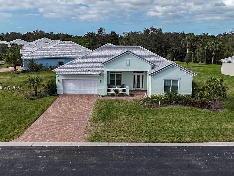 6555 Barbados Ct — Photo 50