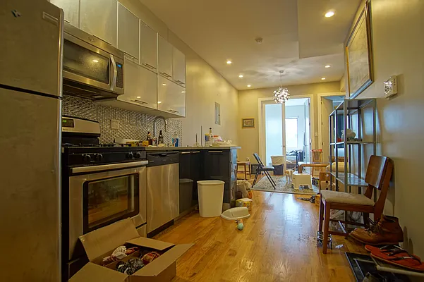 Rented by Lofts and Flats LLC | media 8