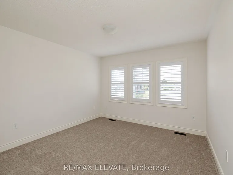 255 McKean Dr N — Photo 28