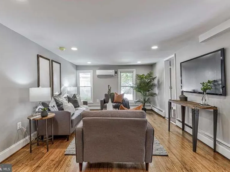 545 Locust Ave — Photo 16