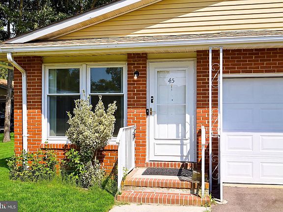 3rd image of 45 Dogwood Rd #8