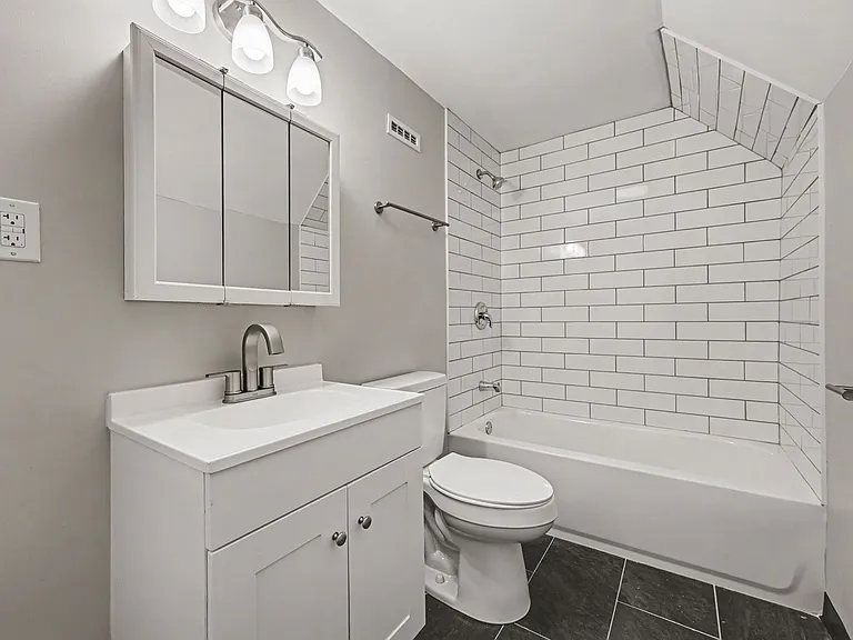 1780 Academy Pl — Photo 23
